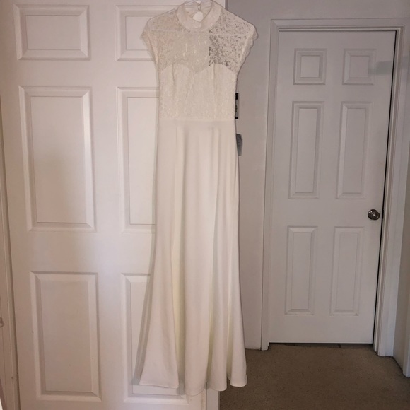 Mermaid Maxi with Lace Top Body & Keyhole Open Back Lulus Dress. - Picture 2 of 8